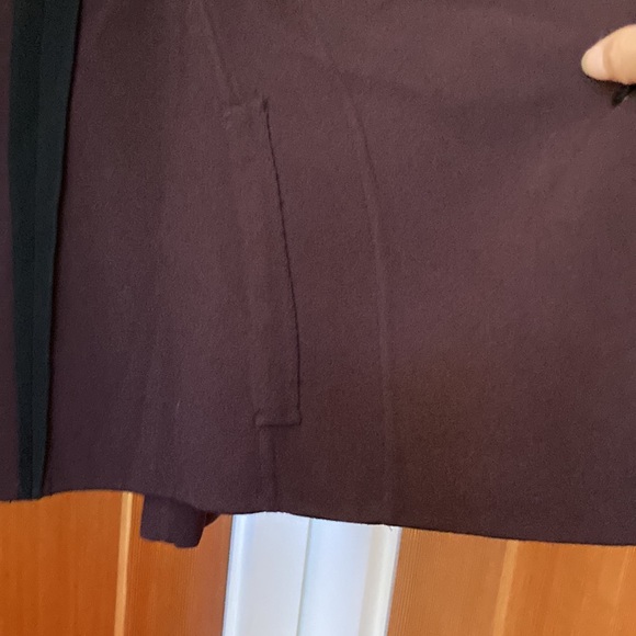 Akris black label size 10 black and maroon stand up collar jacket. - Picture 6 of 7